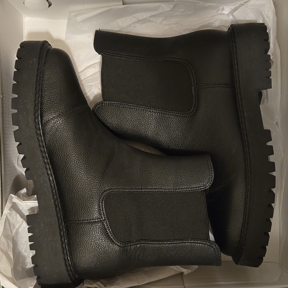 Arezzo Riley Low Block Booties - Picture 6 of 11